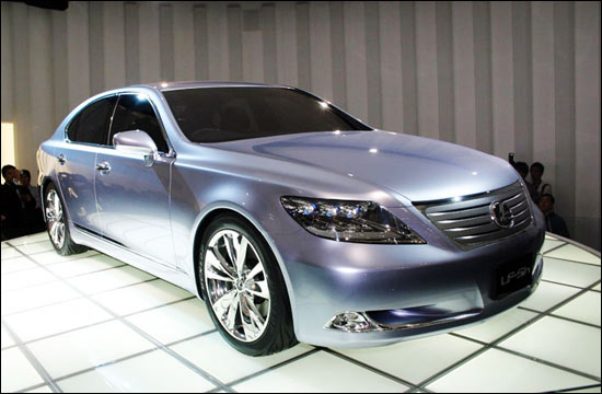 Lexus LF-Sh
