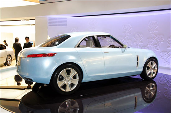Nissan Foria