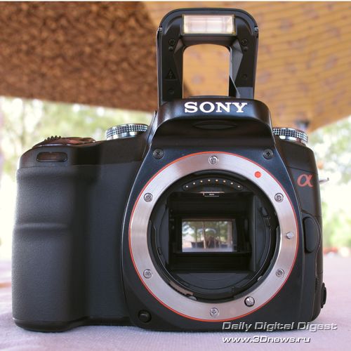 Цифровая зеркальная камера Sony DSLR-A100