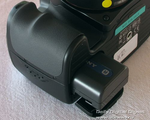 Цифровая зеркальная камера Sony DSLR-A100
