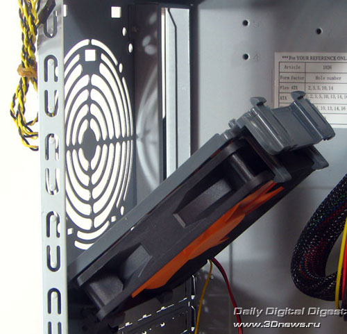 ���������� ���������� Thermaltake Swing