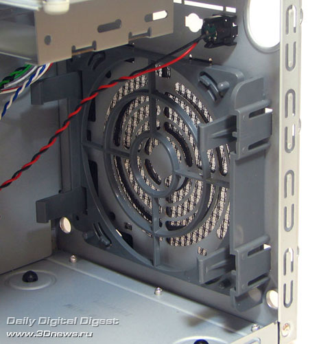 ���������� ���������� Thermaltake Swing