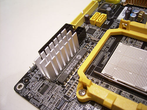 DFI LanParty NF590 SLI M2R/G