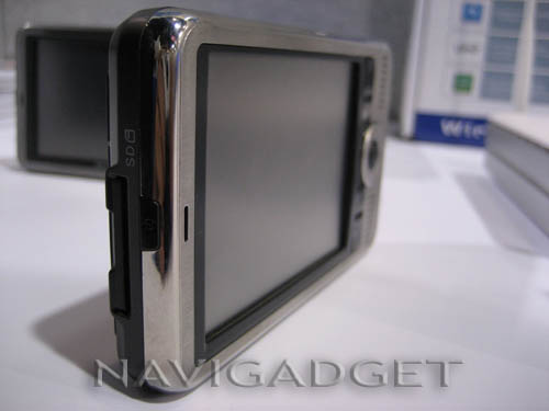 CES 2007: MyPal A696 �� ASUS