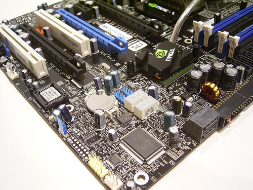 ECS PN2 SLI2+