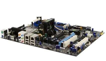 XFX представила 2 оверклокерские материнки на базе Nvidia nForce 600i