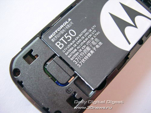 Тыльная сторона Motorola W 205