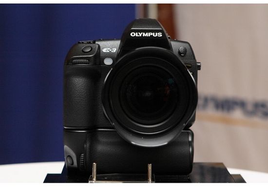 Olympus E3