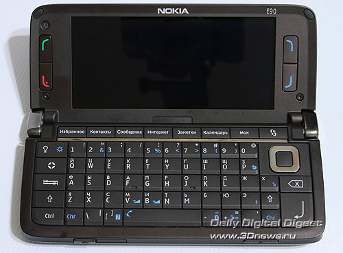 Nokia E90. В открытом состоянии