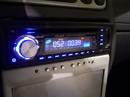 CD/MP3-ресивер Velas 502B в работе
