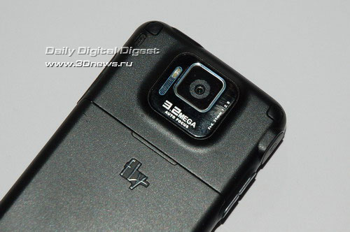 Тыльная сторона Fly B600