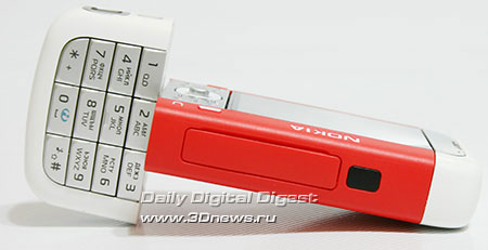 Nokia 5700. Вид справа