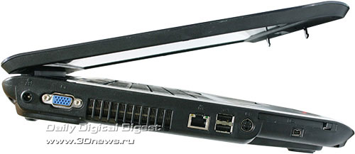 Toshiba Satellite P200-14o. Вид слева