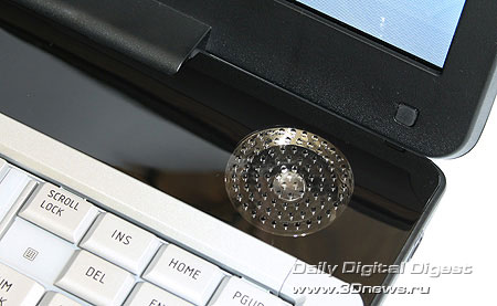 Toshiba Satellite P200-14o. Динамик
