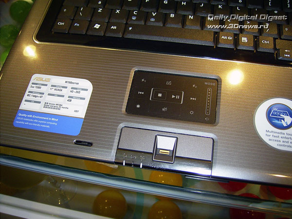 CeBIT 2008:    ASUS    