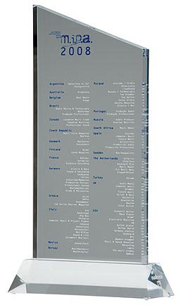 25_trophy2008.jpg