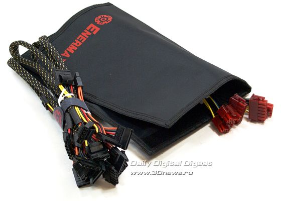 ������ Enermax MODU82+ EMD525AWT