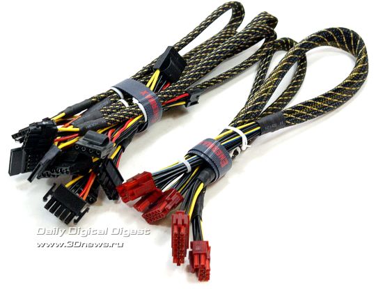 ������ Enermax MODU82+ EMD525AWT