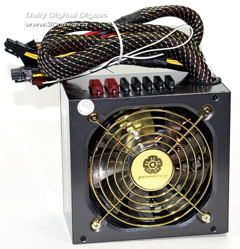 ������ Enermax MODU82+ EMD525AWT