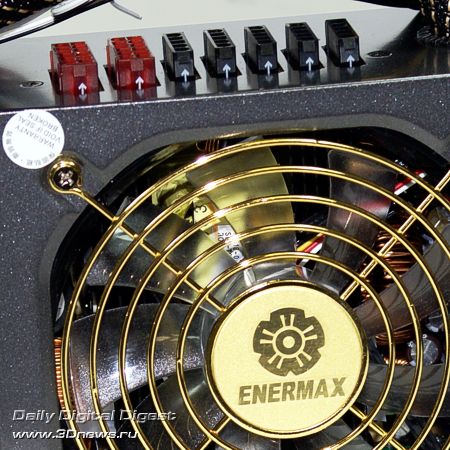 ������ Enermax MODU82+ EMD525AWT