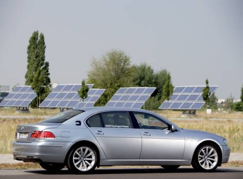 BMW и солнечные батареи - пока порознь