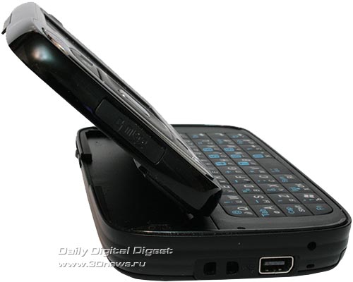 HTC TyTN II. Вид общий