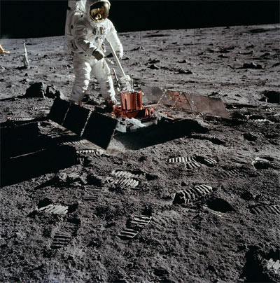 buzz-w-sensor-on-moon