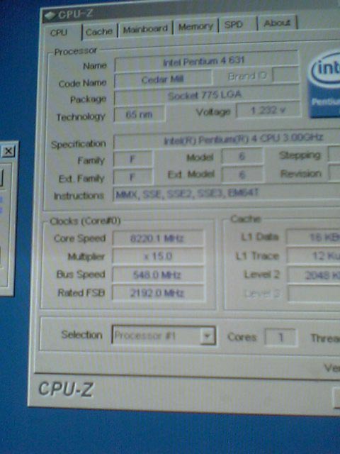 CPU-Z - 8220,1 МГц