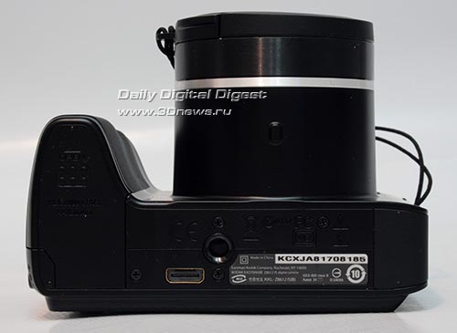 Kodak EasyShare Z8612 IS. Вид снизу
