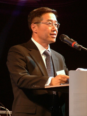 Президент телекоммуникационного подразделения Samsung Джи Санг Чой