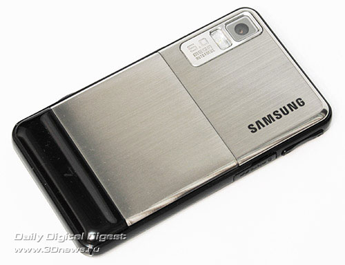 Samsung F480 Touchwith. Вид сзади-1