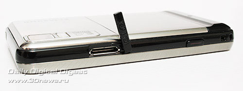 Samsung F480 Touchwith. Вид справа