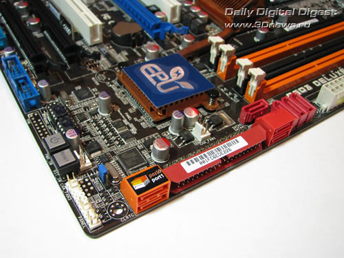 ASUS P5Q3 Deluxe-WiFi угол