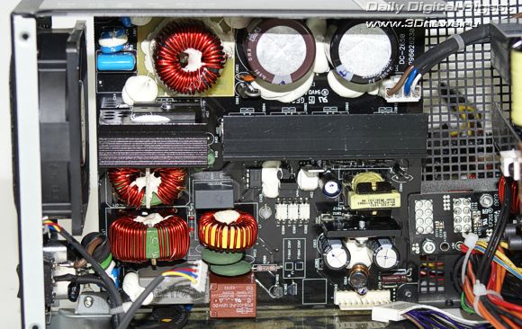 Внутренняя конструкция Antec Signature SG-650