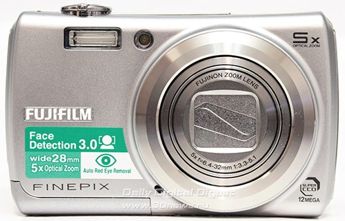 Fujifilm FinePix F100fd. Вид спереди