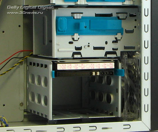 Enermax Phoenix ECA3162-B - корзина с жестким диском внутри
