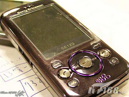 Sony Ericsson W395g