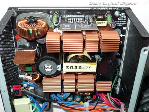 Внутренняя компоновка Lian Li MAXIMA Force PS-A750GB