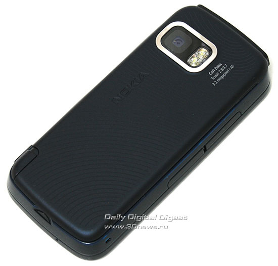 Nokia 5800 XpressMusic. Вид сзади