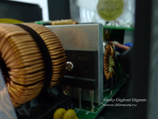 Huntkey 800W Cable Master X7 800