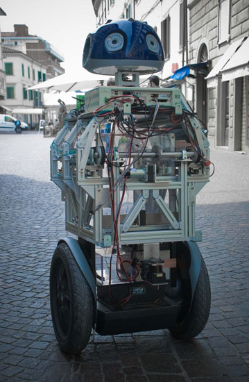 Dustbot: обаятельный робот-мусорщик из Италии