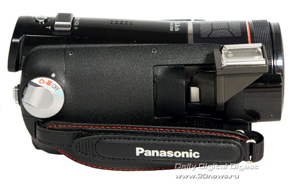 Panasonic HDC-TM300 справа