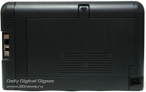 HP Color LaserJet CP1515n. Вид сзади