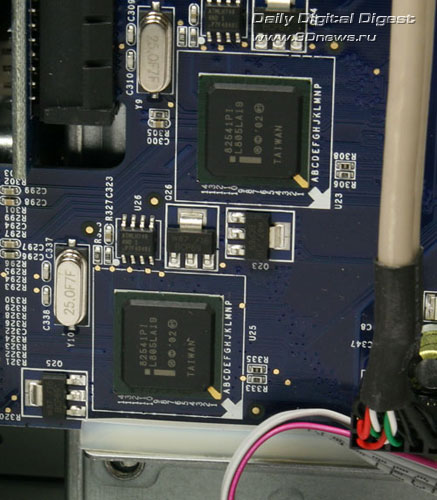 Inside_Chip_Intel.jpg