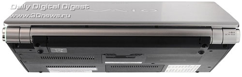 Sony VGN-SR21RM. Вид сзади