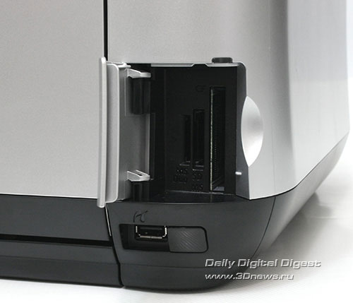 Canon PIXMA MP640. Отсек установки карт памяти