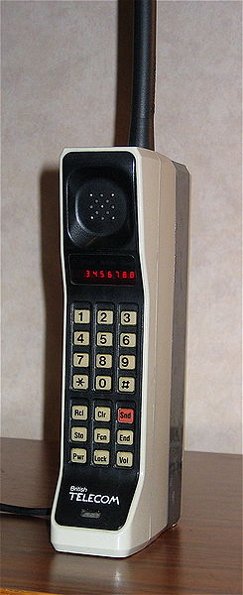 Motorola DynaTAC 8000X (1983)