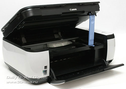 Canon PIXMA MP270. Вид общий. Поднят модуль сканера