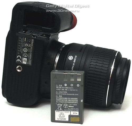 Nikon D3000. Отсек установки аккумулятора 