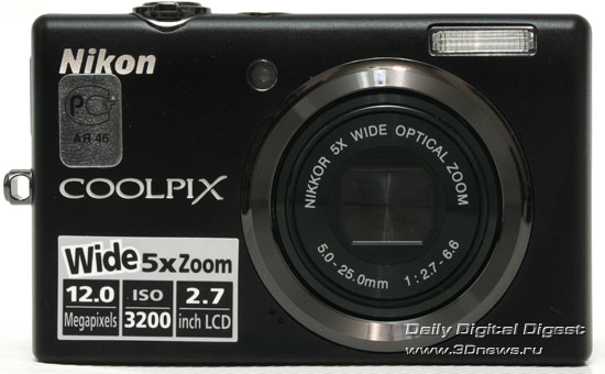 Nikon Coolpix S570.  Вид спереди.